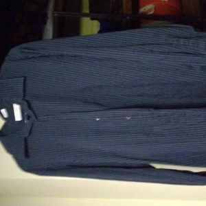 Calvin Klein Mens Long Sleeve Button Down Shirt.